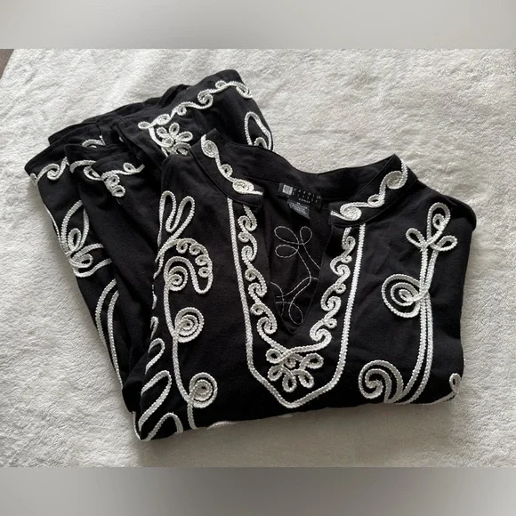 Carole Little Black Tunic with White Embroidery - Picture 4 of 5